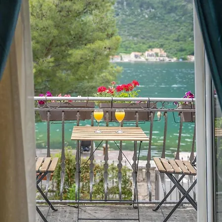 Dobrota Blue Apartment Kotor Exterior photo